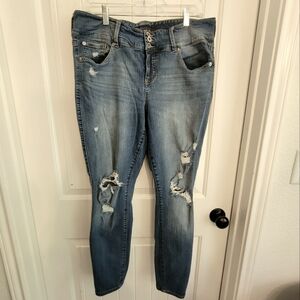 Torrid Premium Hi-Rise Stretchy Ankle Crop Medium Wash Denim Jeans